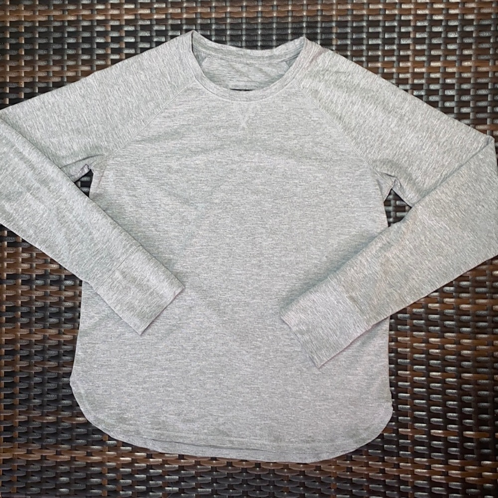 Long Sleeve Grey Active top